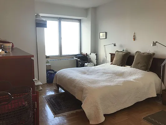 Rented by NY NY Condo, Inc | media 10