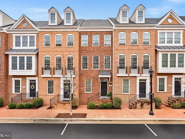 274 High Rail Ter SE, Leesburg, VA 20175