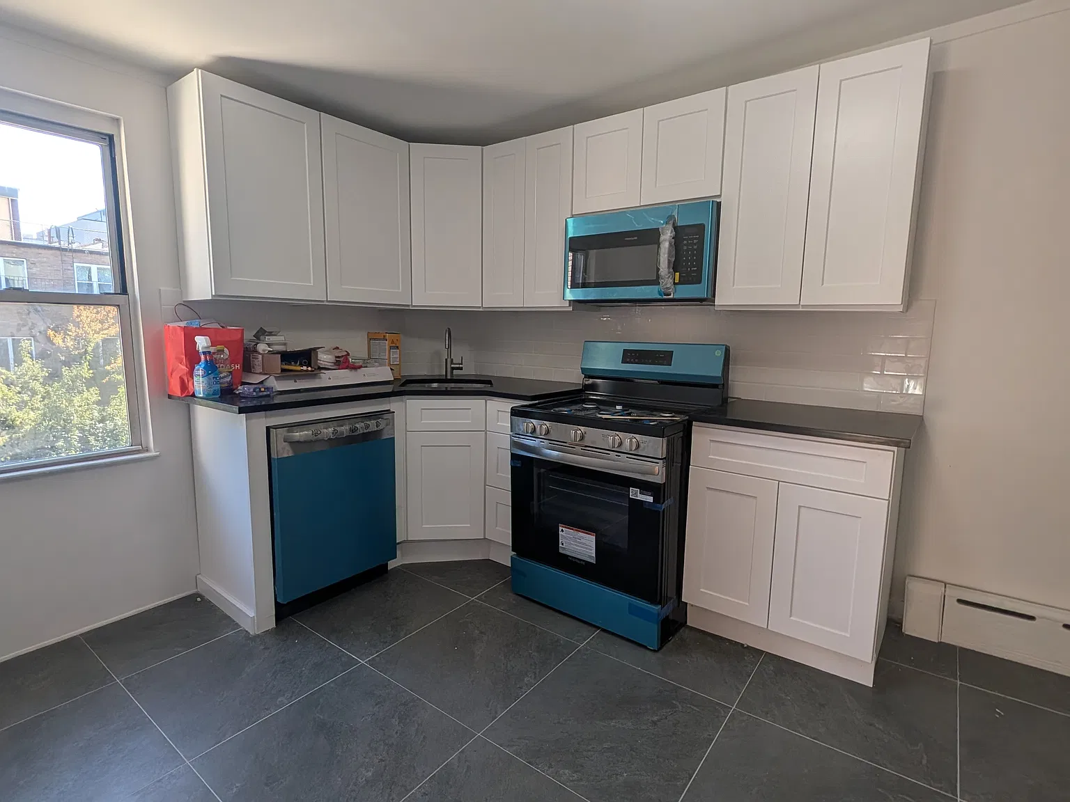 182 Jackson Street — Photo 3