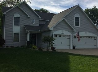 58560 Kristina Cir W, Paw Paw, MI 49079