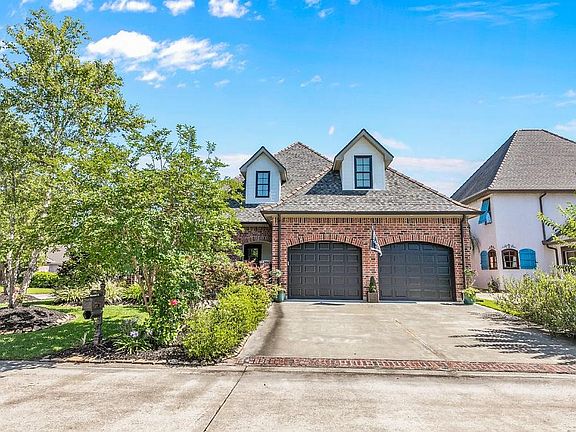 2nd image of 930 Toulouse Dr #D