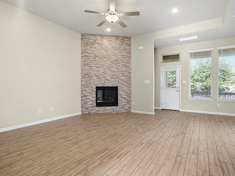 1610 Buckner Pl — Photo 11
