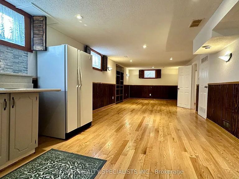 2984 Windjammer Rd — Photo 7