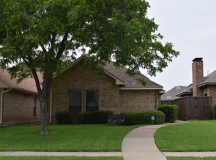 2027 Falcon Ridge Dr, Carrollton, TX 75010