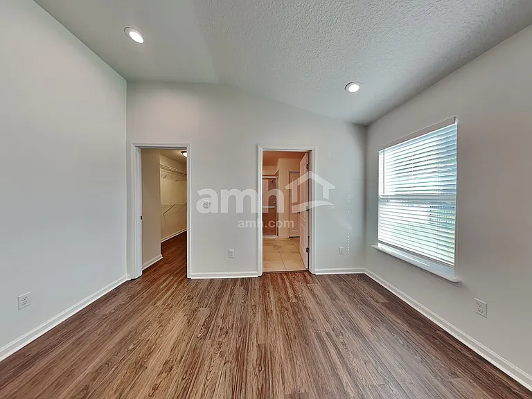 1045 Bains Lake Dr — Photo 8