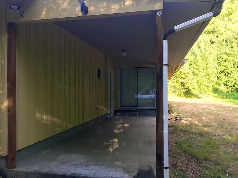 11946 Highway 30 — Photo 20