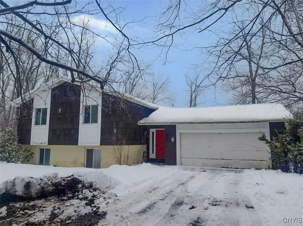 98 Ennis Ave, Pennellville, NY 13132