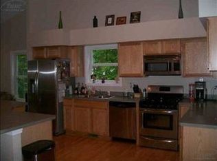 6330 Prospect St, Linden, MI 48451