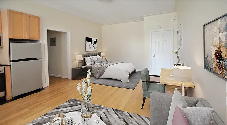 Rented by Manhattan Realty Group | media 2