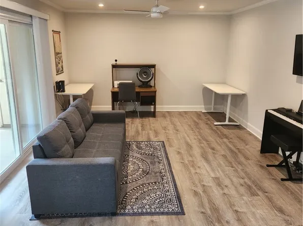 8515 Villa La Jolla Dr APT F, La Jolla, CA 92037