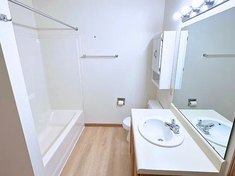 410 Talbott St — Photo 7
