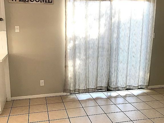 Patio slider off dining room