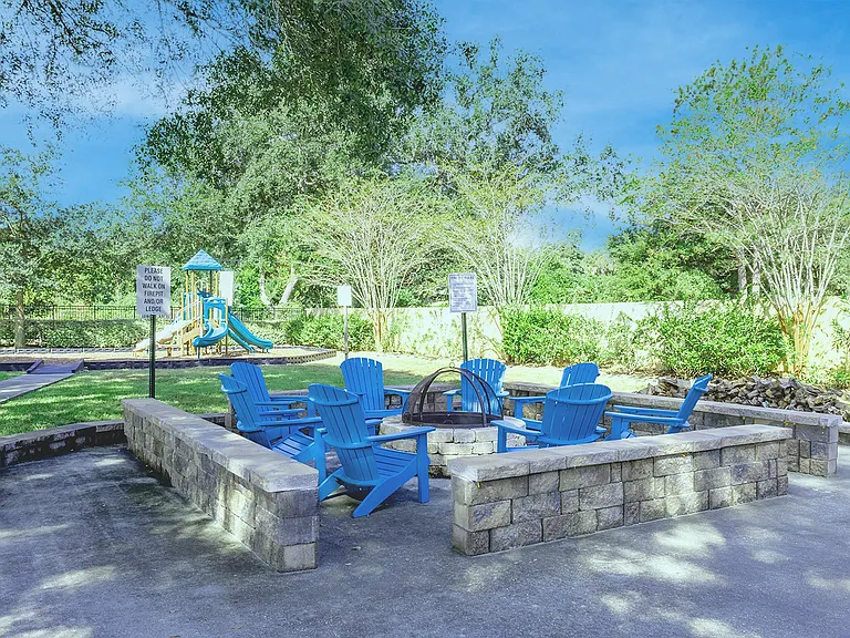 Avalon Apartments — Photo 10