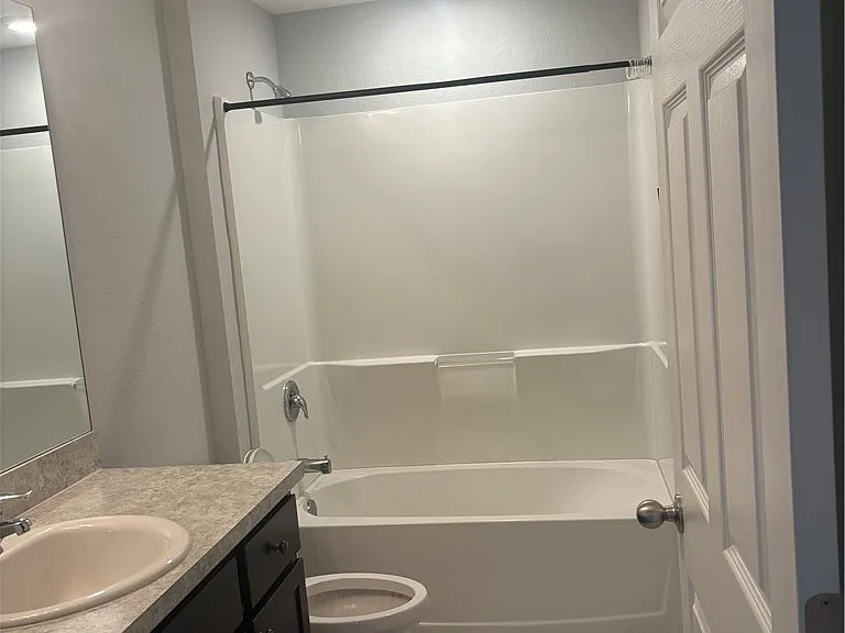 1143 NW 4th Pl — Photo 7
