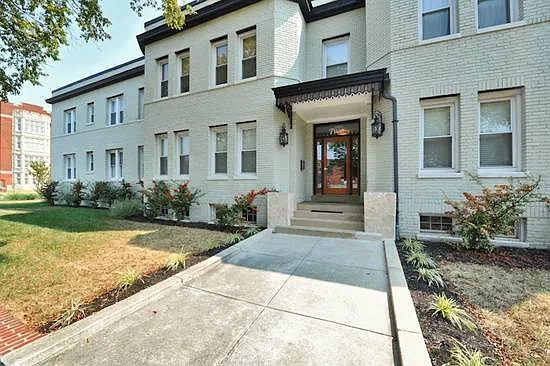 Building Photo - 2 17th St SE #207