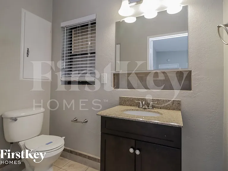 2812 Walnut St — Photo 10