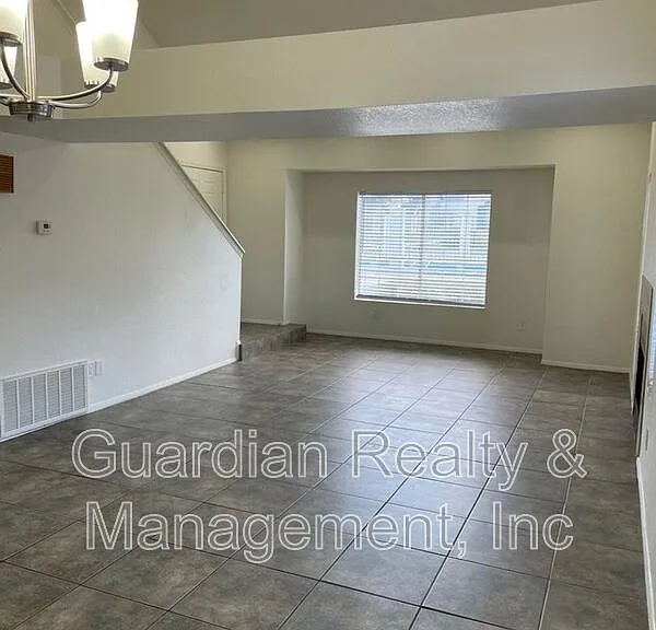 4365 S Potter Dr — Photo 3