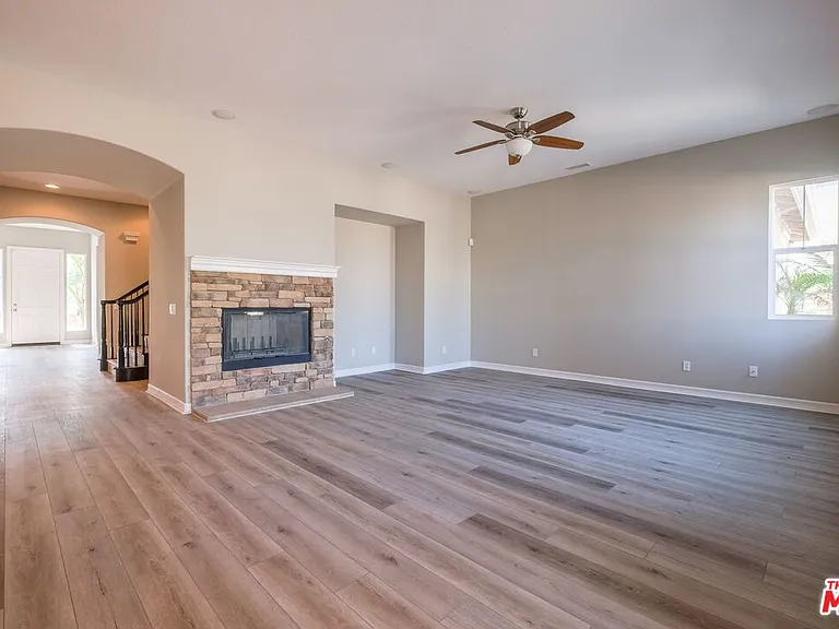 22430 Leisure Dr — Photo 18