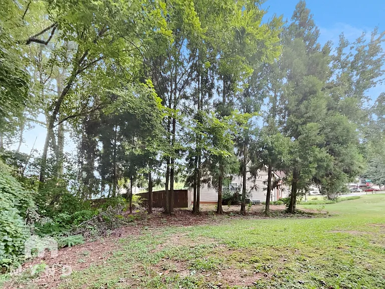 1013 Vineyard Walk — Photo 24