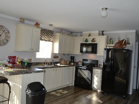 3rd image of 3424 SE 35th Ave