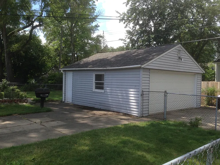 729 N Vermont Ave — Photo 9
