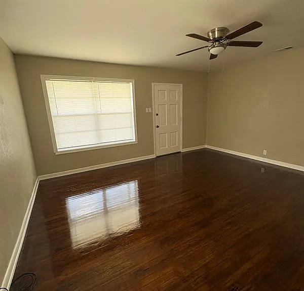 1341 Daytona Dr — Photo 2