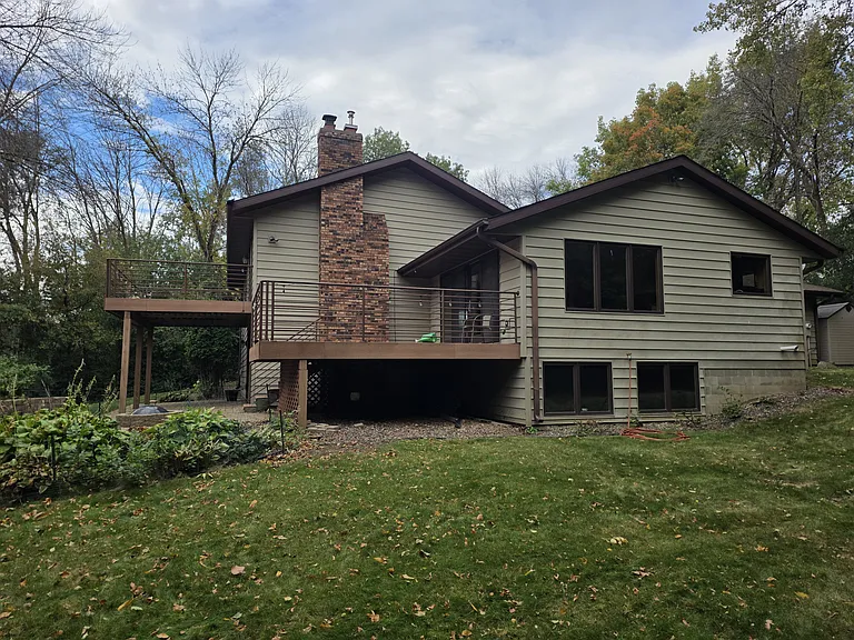 4110 Juneau Ln N — Photo 4