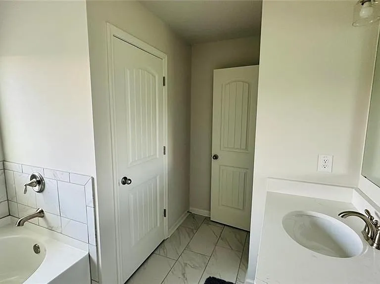 5595 Loring St — Photo 5
