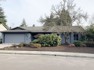 8880 SW Fannowood Ln, Beaverton, OR 97008