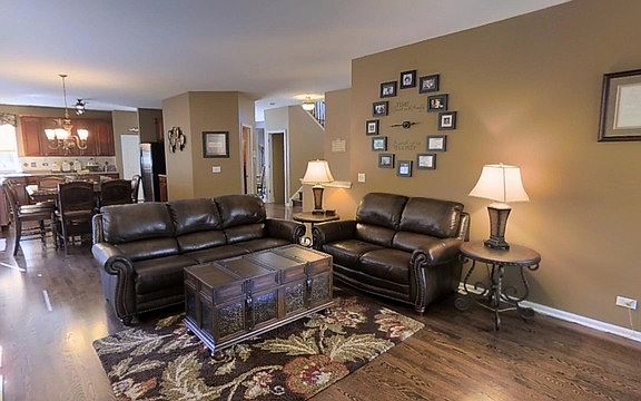 5th image of 778 Belmont Ct