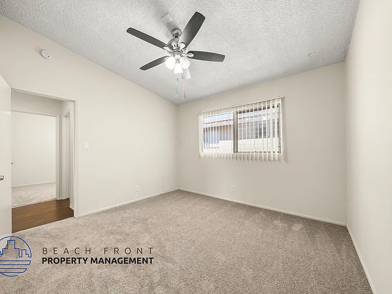 1818 W El Segundo Blvd — Photo 22