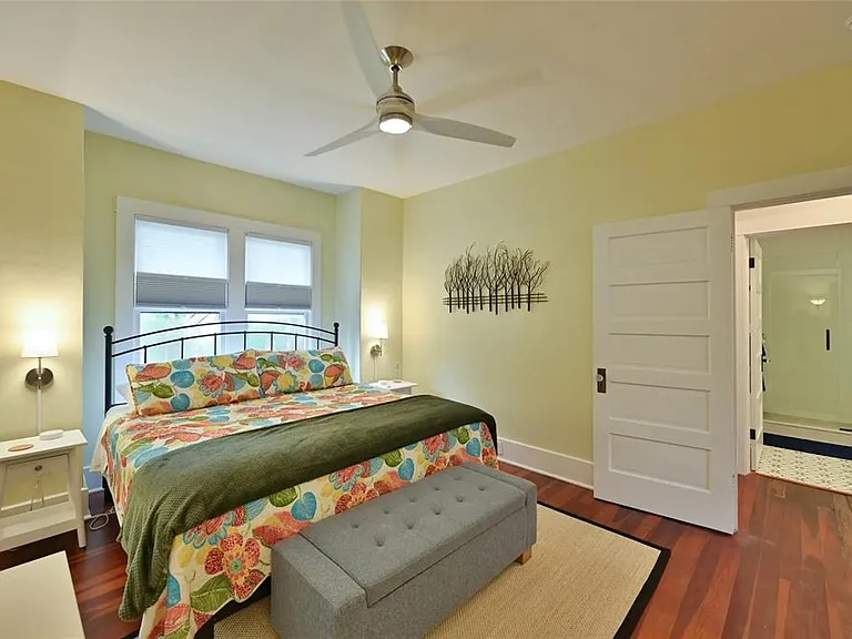 2408 Hillview St — Photo 10