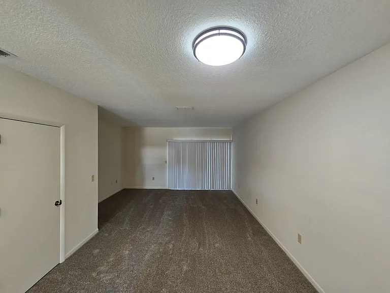 Glenncove Apartment Townhomes — Photo 9