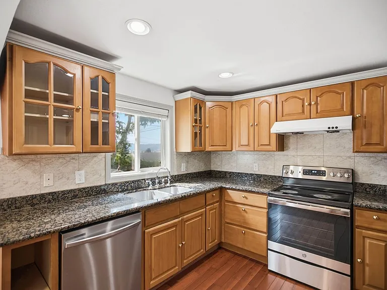 1742 S Shelton St — Photo 11