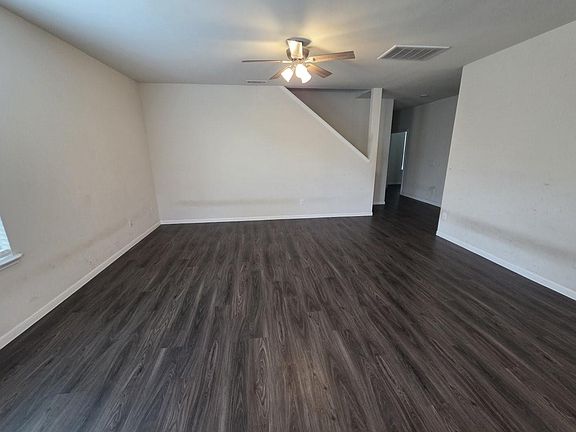 5th image of 305 Lippizan Dr