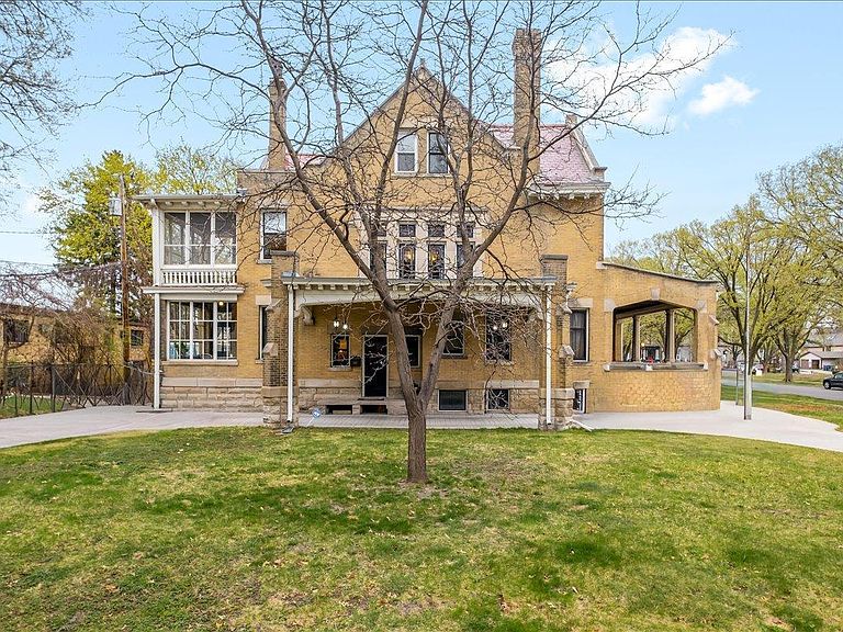 Listing photo 5
