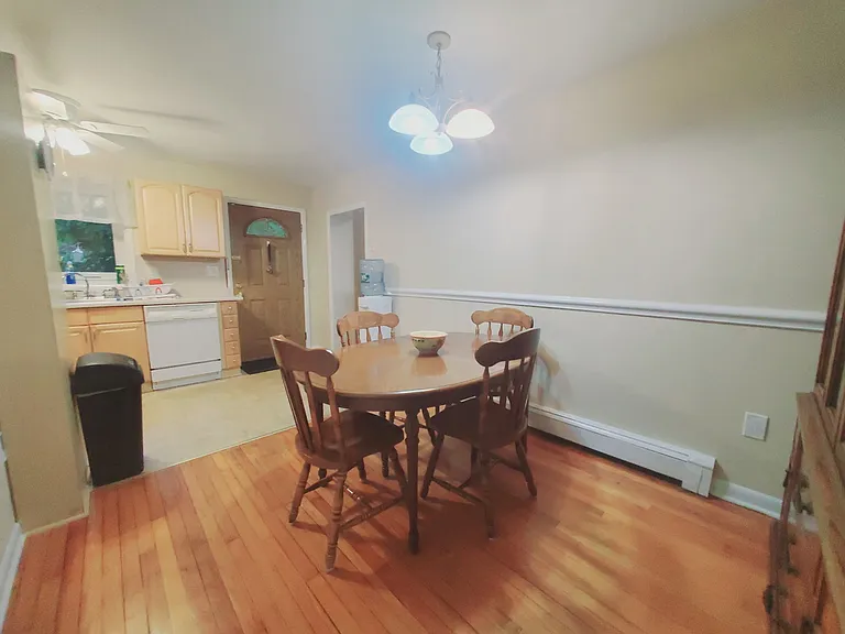 33 Valley Dr #1 — Photo 4