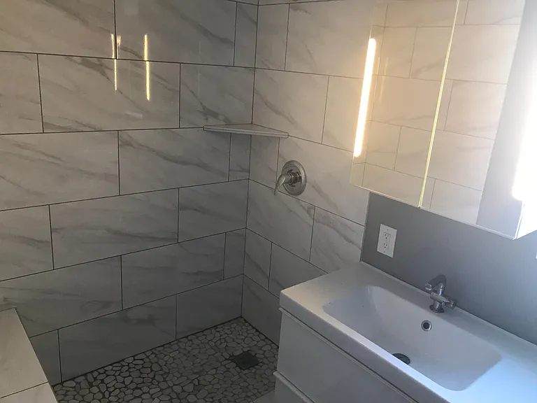 1114 E Clark Ave — Photo 5