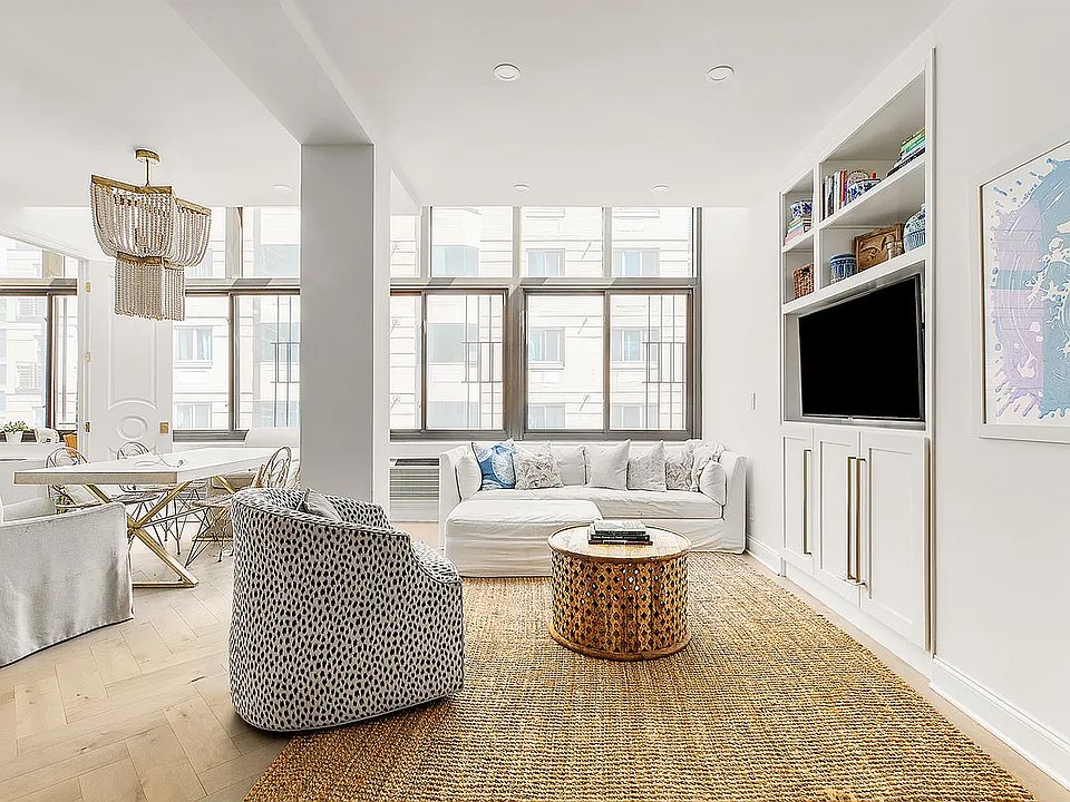 1st image of 529 W 42nd St #9RR