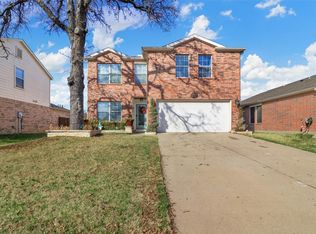 8917 King Ranch Dr, Aubrey, TX 76227