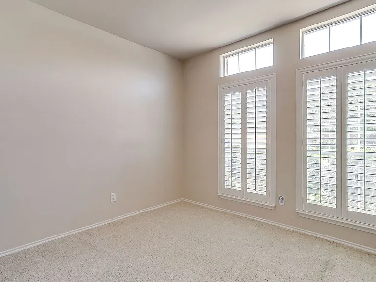 9712 Minton Dr — Photo 4