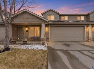 2907 E Fieldstone Pl, Sioux Falls, SD 57108