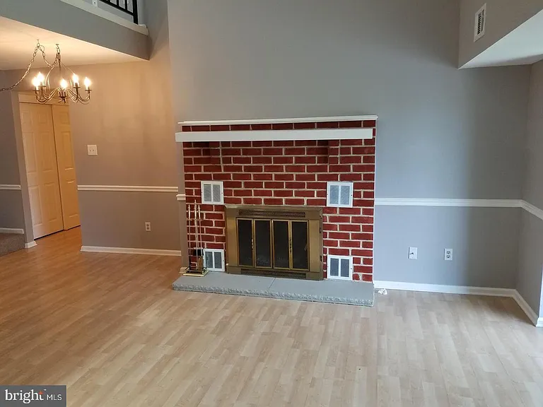 932 Washington Pl #32 — Photo 8