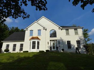 2 Sedlock Ln, Imperial, PA 15126