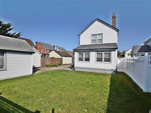 2nd image of 2999 Gerard Ct