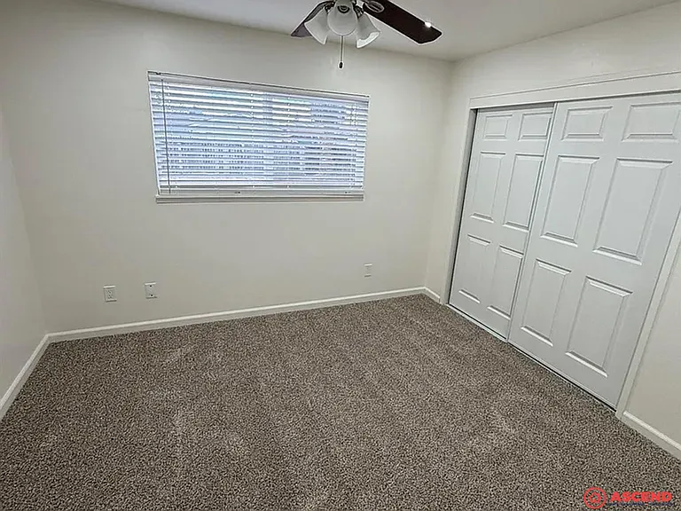 5409 Peppertree Ln — Photo 11