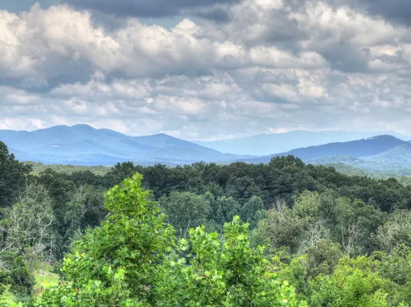 78 Longview Rd, Blue Ridge, GA 30513