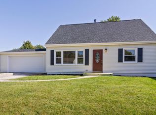 645 Oswego Rd, Valparaiso, IN 46385