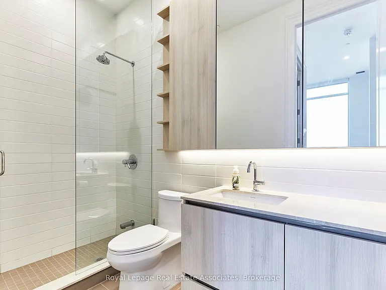 21 Park St E #1803 — Photo 28