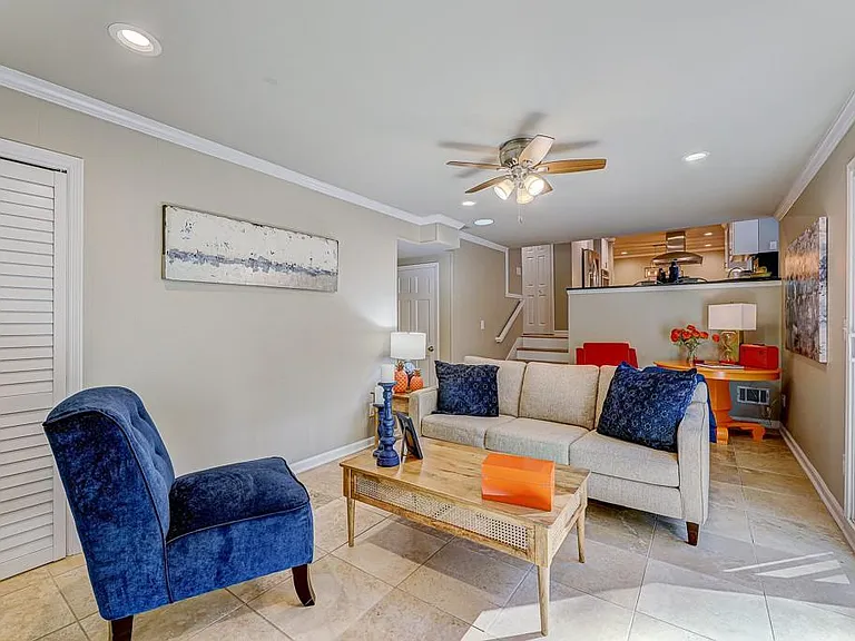 1185 Lake Colony Dr — Photo 7
